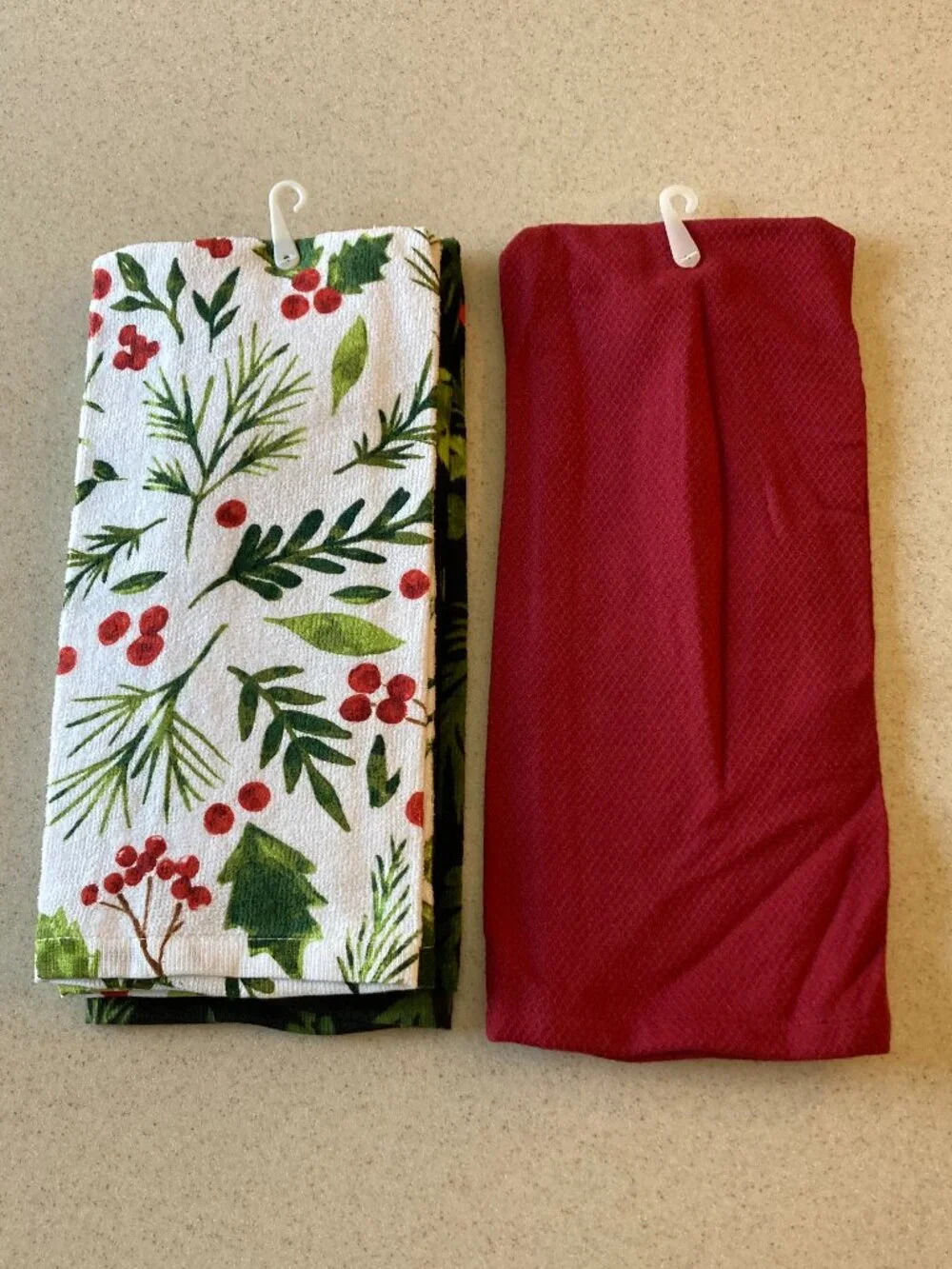 NWT St. Nicholas Square Kitchen Towels 3 Pc. Poinsettias Holday Theme